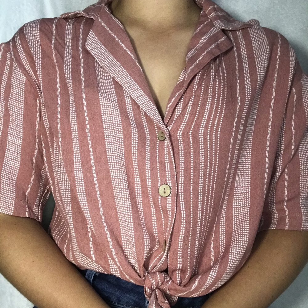 pink button up crop top